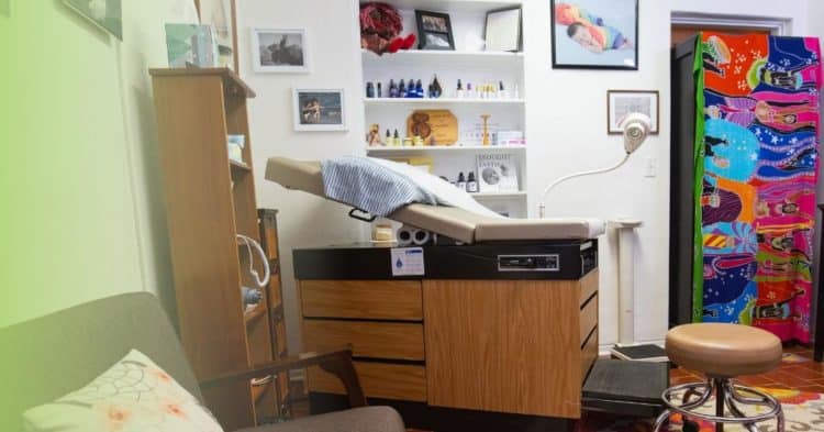 What to Expect When Seeing a Holistic OB GYN - Midwife360 Fadwah Halaby ...