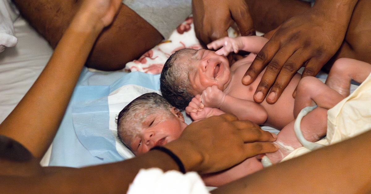 A twin birth at home with Midwife360